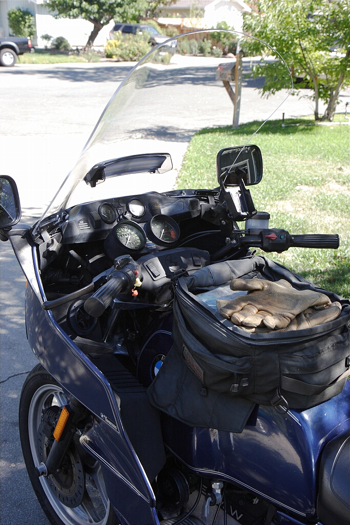 Clearview windshield.  This is the BMW-RT03 model - 24" tall and clear.  It is fitted with the ACC-SEV04 vent which I (so far) really like, both for its cooling and its moderation of wind noise.